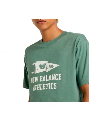 Camiseta NEW BALANCE Varsity Pennant T-Shirt  MT51924 DKJ Verde
