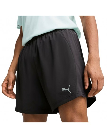 Short running negro Puma negro hombre