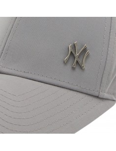Gorra NEW ERA MLB FLAWLESS LOGO BASIC 940 NEYYAN GRA... 2