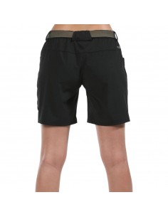 +8000 NACER BERMUDA WOMAN