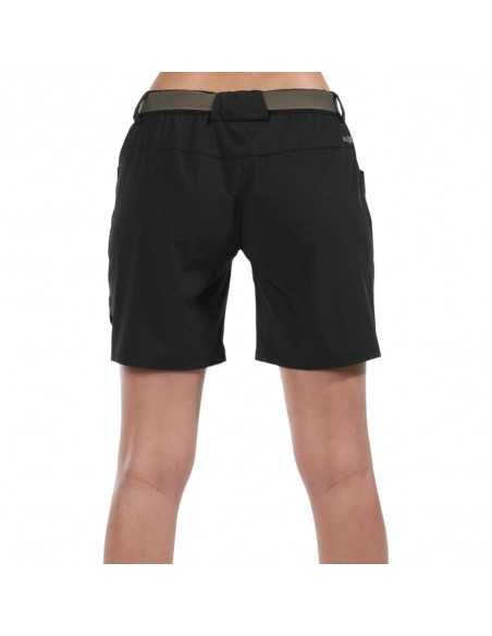 +8000 NACER BERMUDA WOMAN