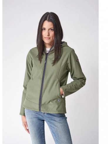 CHAQUETA SOFTSHELL CON FORRO BATELA MUJER VERDE